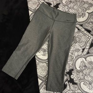 Nike Capri Workout Leggings